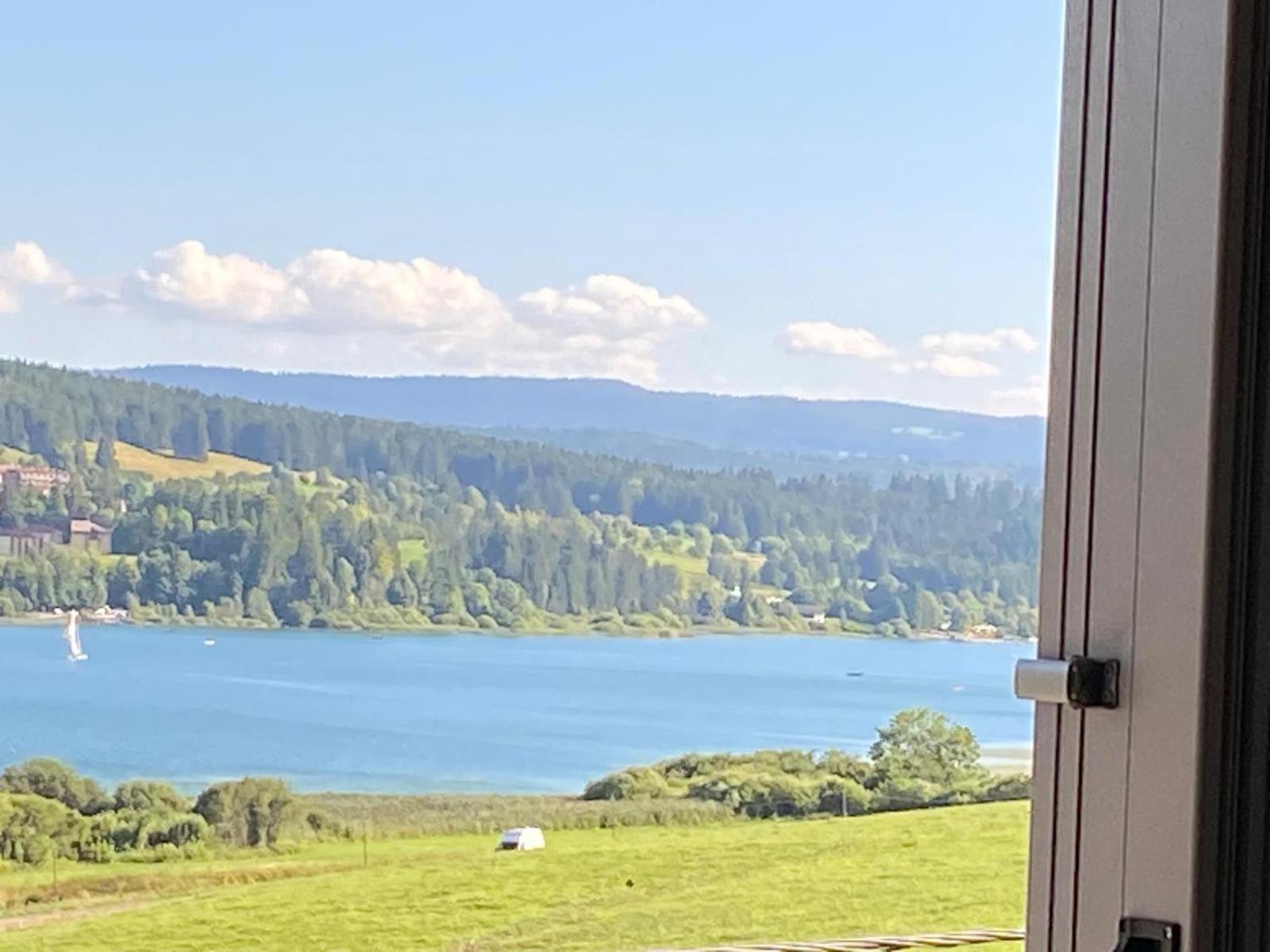 Fab Apartment Saint-Point-Lac Bagian luar foto