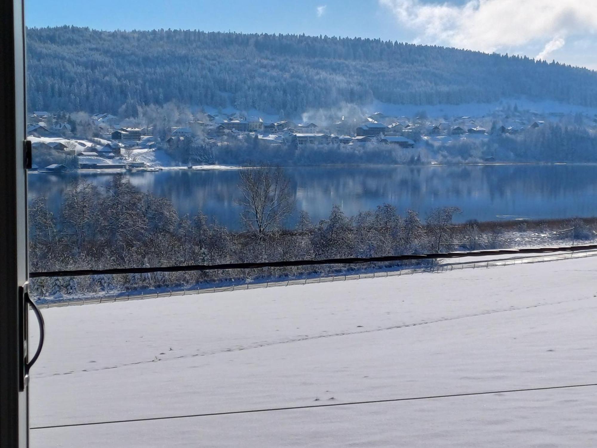 Fab Apartment Saint-Point-Lac Bagian luar foto